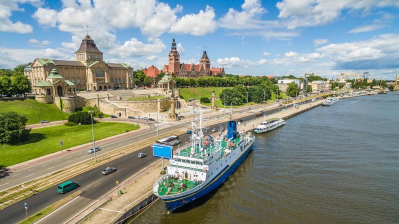 Black Pearl De Luxe Apartments View Kaskada Szczecin Exterior foto